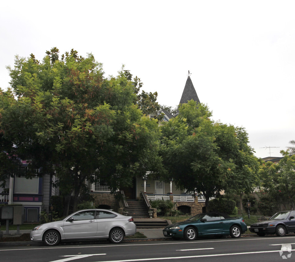 Foto del edificio - Ruckers Mansion 8