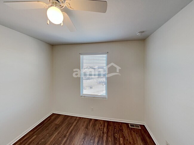 Foto del edificio - 16192 E 53rd Pl