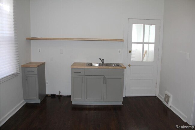 Building Photo - 3007 Field St