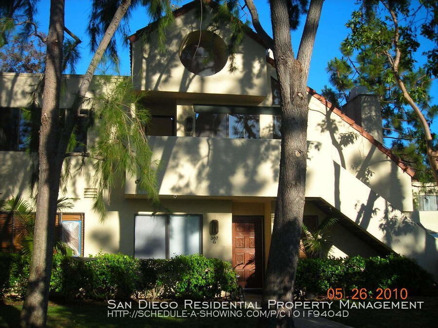 Primary Photo - 367 N Melrose Dr
