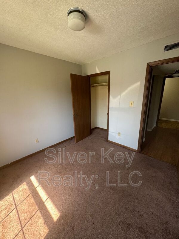 311 Sunset Dr Unit 2, Athens, TN 37303 Condo for Rent in Athens, TN