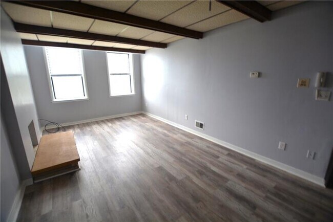 Building Photo - 236 Jefferson St
