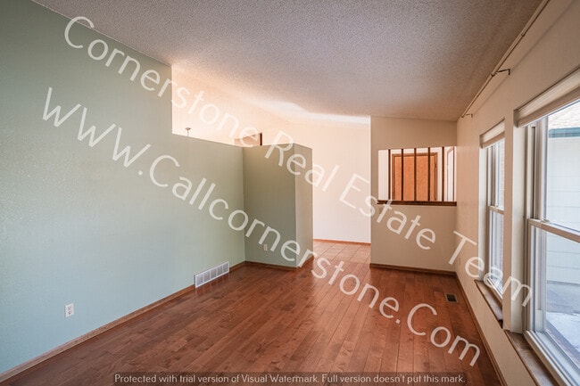 Foto del edificio - 7715 Chateau Ct