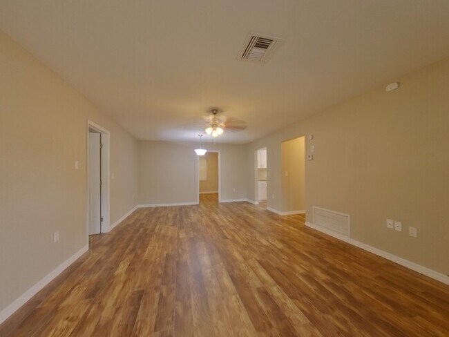 Building Photo - NOW AVAILABLE! 14504 SW 43rd Ct, Ocala, FL...
