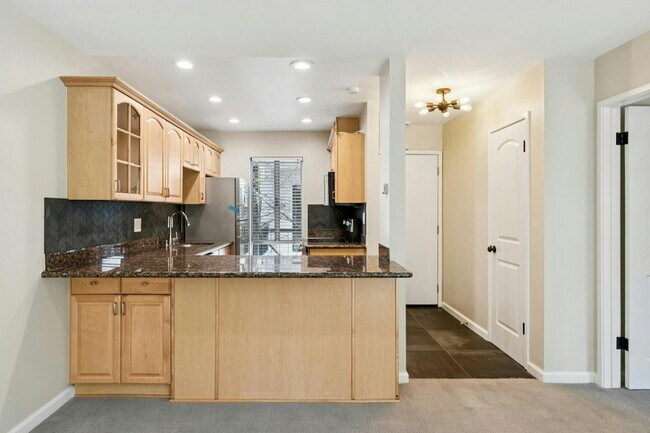 Foto del edificio - 1411 Creekside Dr