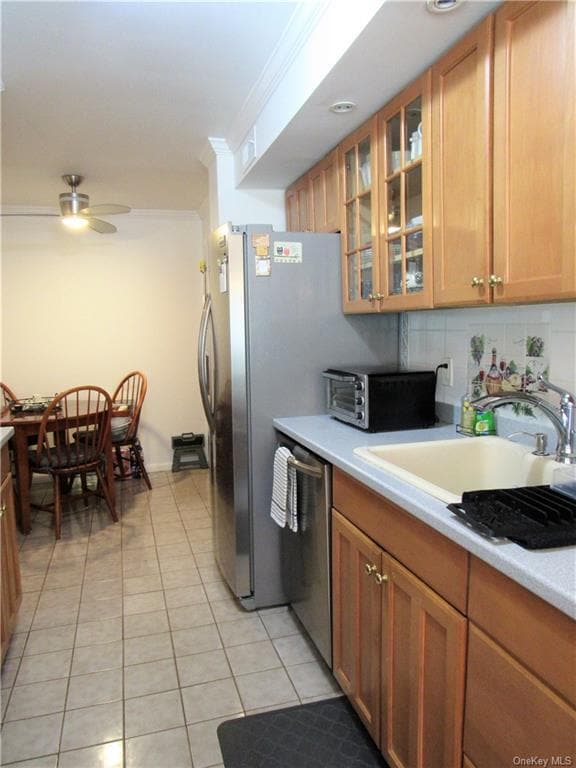 Building Photo - 300 High Point Dr