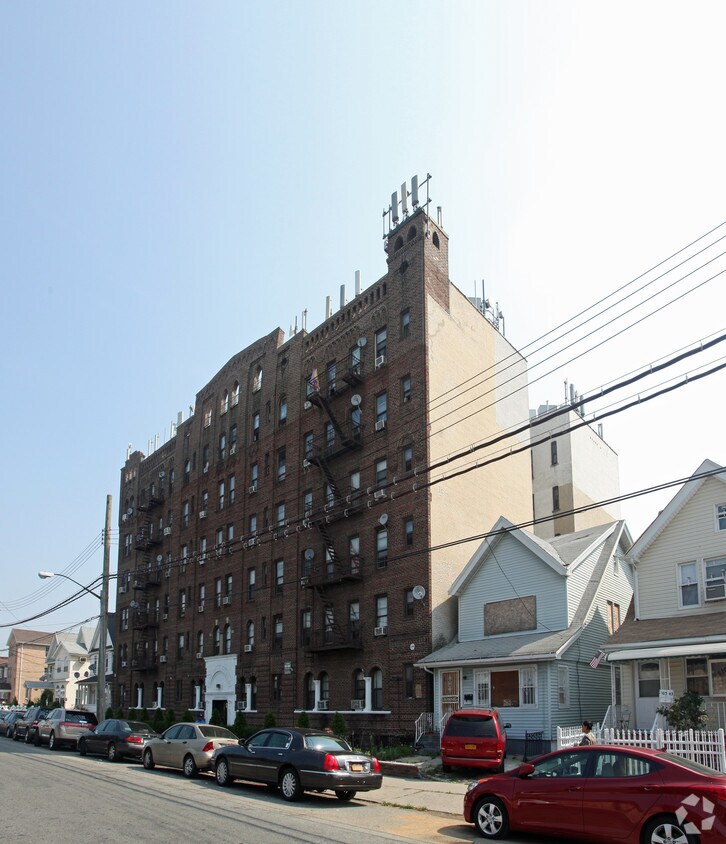 Primary Photo - 103-35 120th St