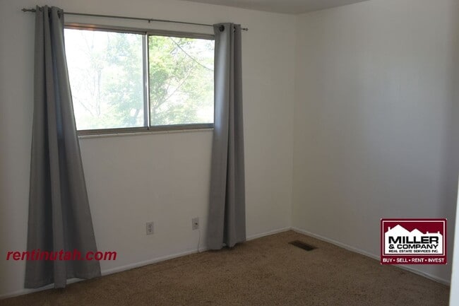Foto del edificio - Nice Remodeled Condo For Rent!!
