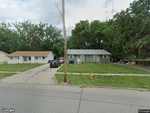 Building Photo - 828 Hartford Ave