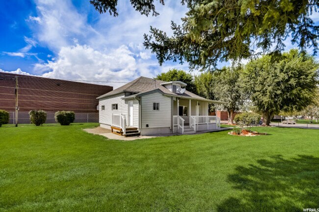 Building Photo - 531 W 500 S