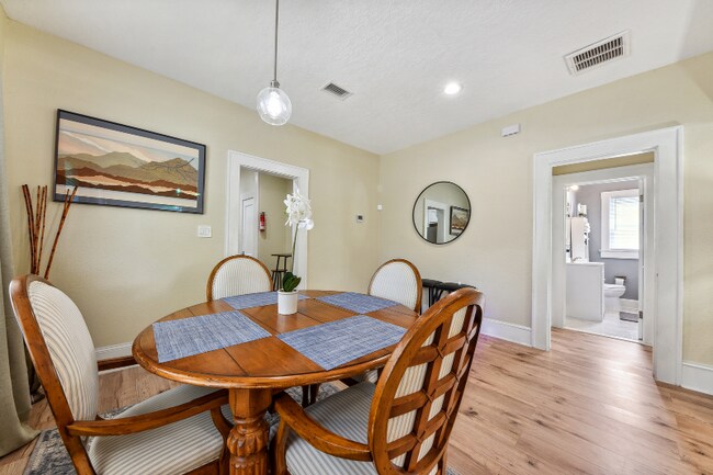 Foto del edificio - 517 W 18th St