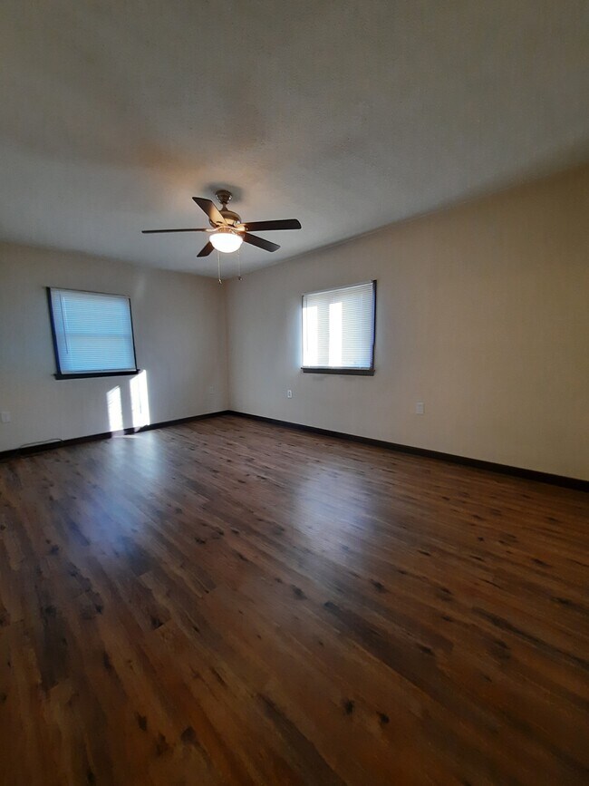 7318 Buffalo Ave Unit 2, Niagara Falls, NY 14304 7318 Buffalo Ave