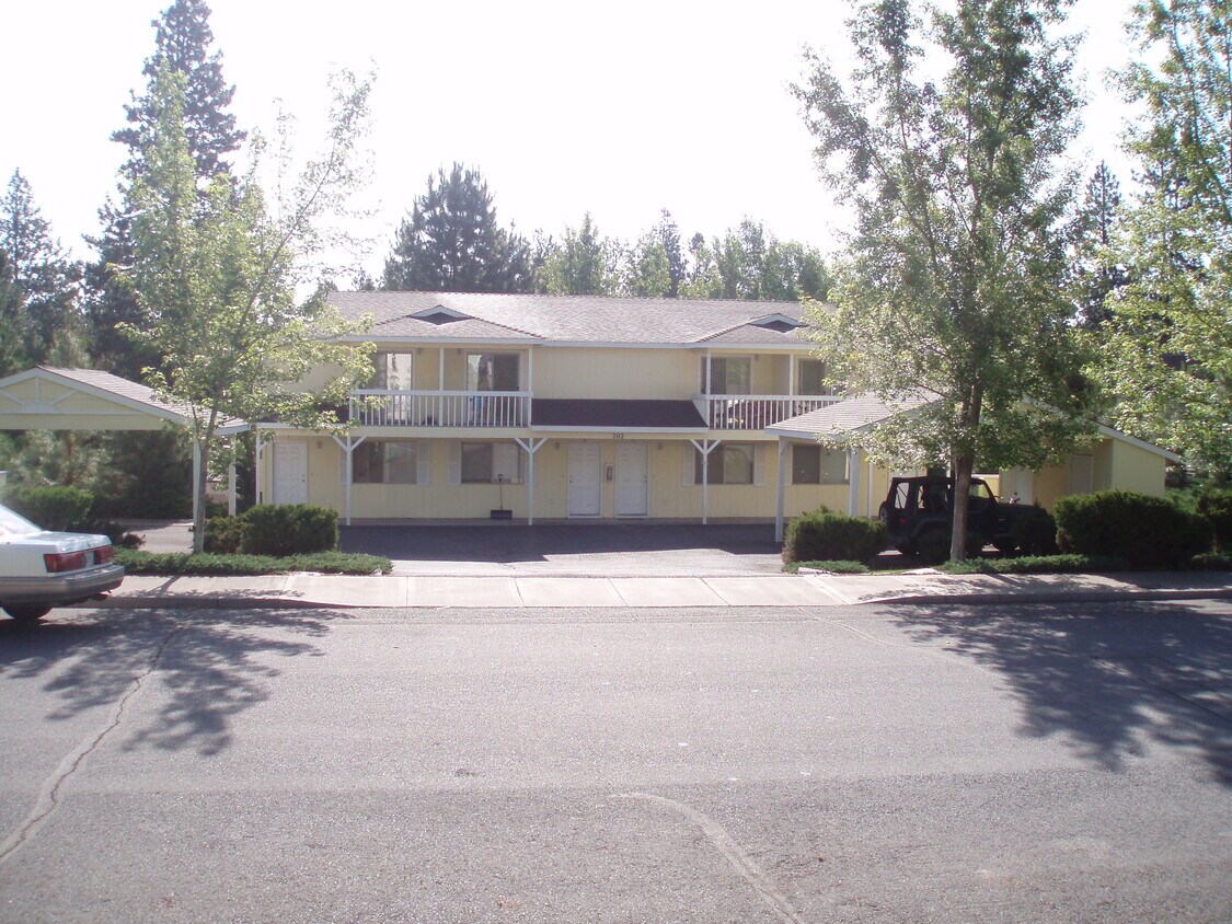 Primary Photo - 202 SW 17th St