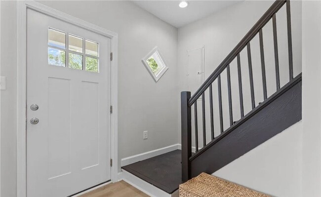 Building Photo - Newly Renovated 4 Bedroom, 2 Full Bath Home, Available Immediately!