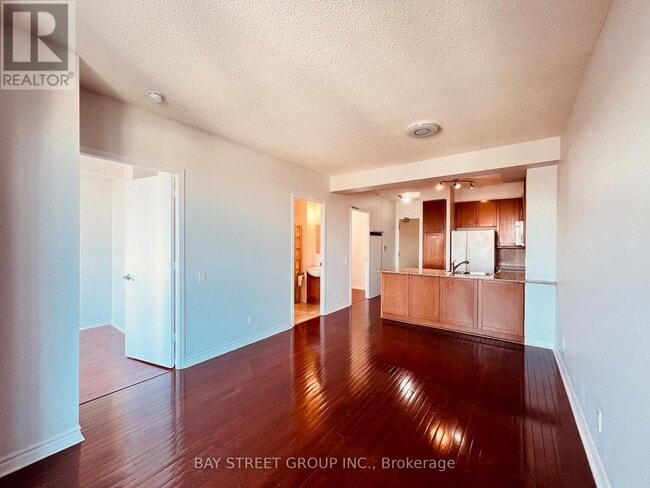 Building Photo - 60 Byng Ave