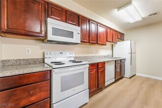 Building Photo - 5121 River Glen Dr