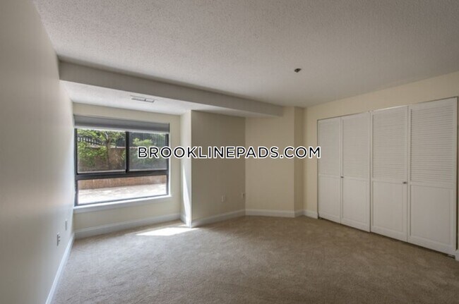 Foto del edificio - 1111 Beacon St
