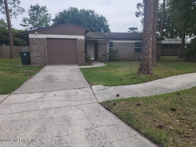 Foto del edificio - 11464 Pine Forest Ct