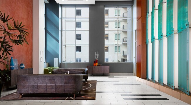 Foto del edificio - 407 S College St