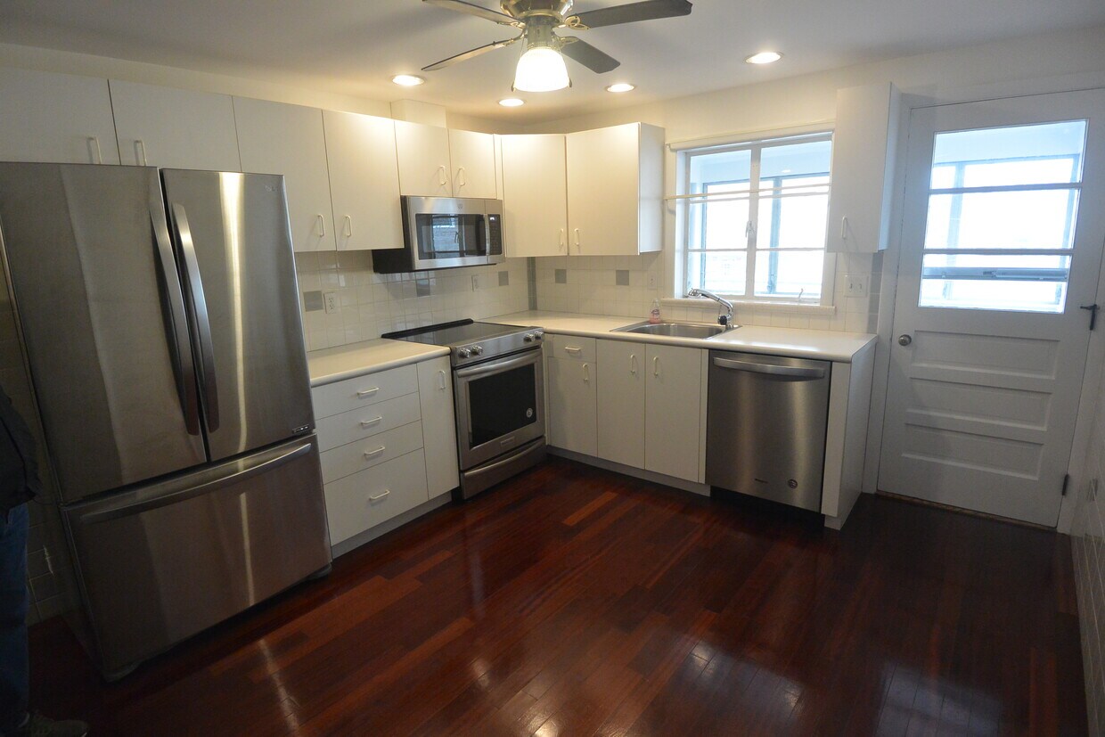 8 Ashmont Ave Unit 8, Newton, MA 02458 Apartments in Newton, MA