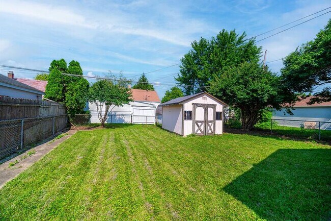 Building Photo - 709 French Dr