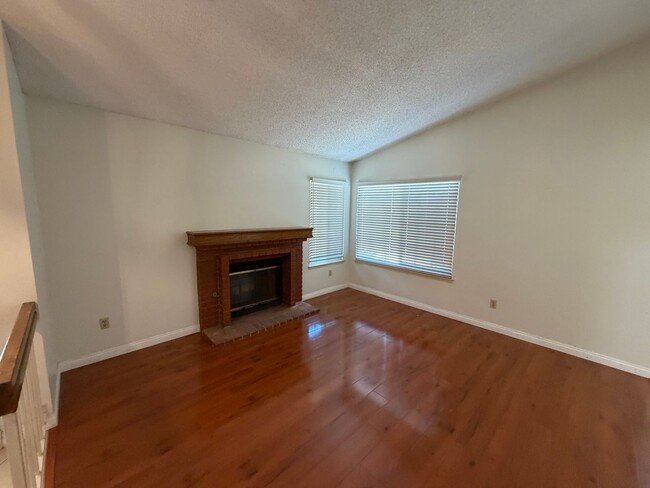 Building Photo - 20318 Temple Ave