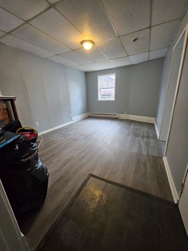 Building Photo - 923 Chestnut St