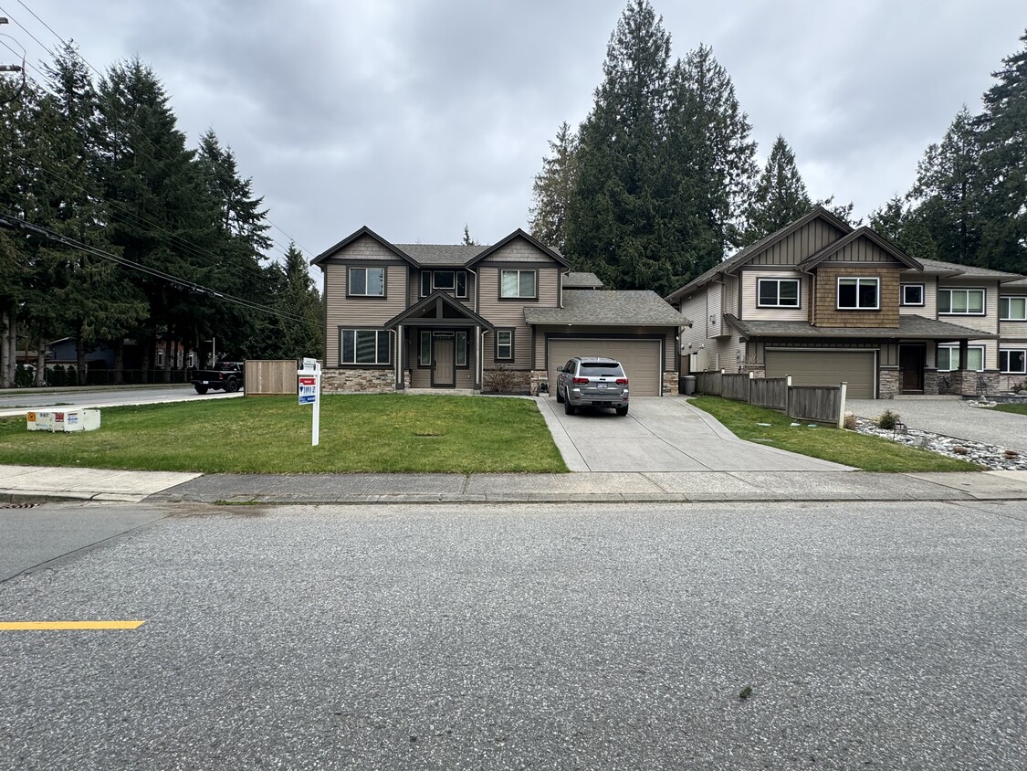 Primary Photo - Beautiful home for Rent in Langley