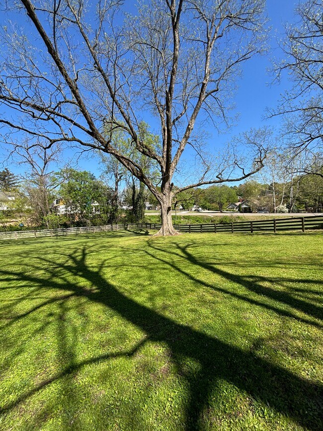 Foto del edificio - 311 Old Canton Rd