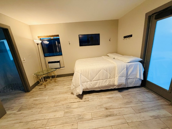 Foto del edificio - 2116 NE 8th Pl