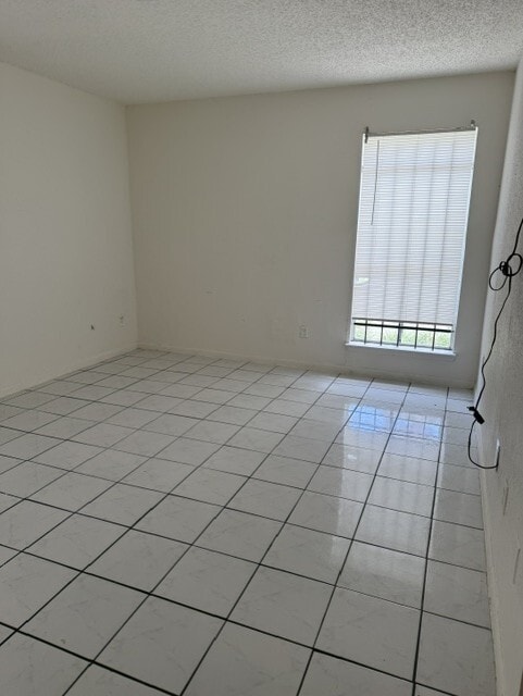 Foto del edificio - 10203 Forum Park Dr