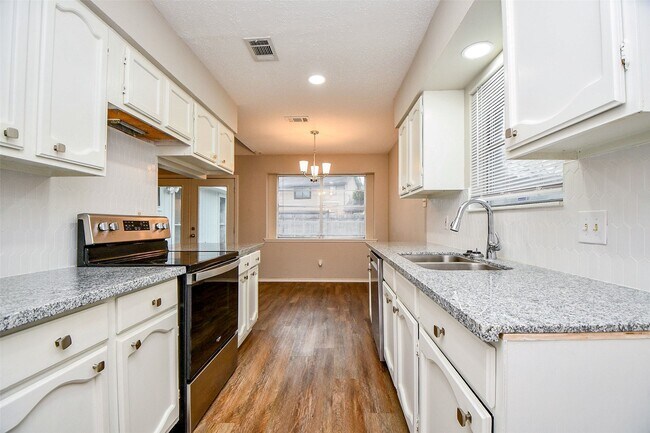 Building Photo - 11222 Broadsweep Dr