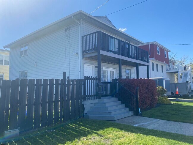 Foto del edificio - 560 N Harrisburg Ave