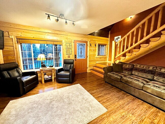 Foto del edificio - ** SEASONAL RENTAL ** YOUR ALASKAN CABIN I...