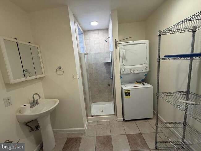 Foto del edificio - 2428 S Broad St