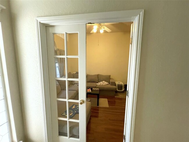 Building Photo - 1412 Firebush Dr