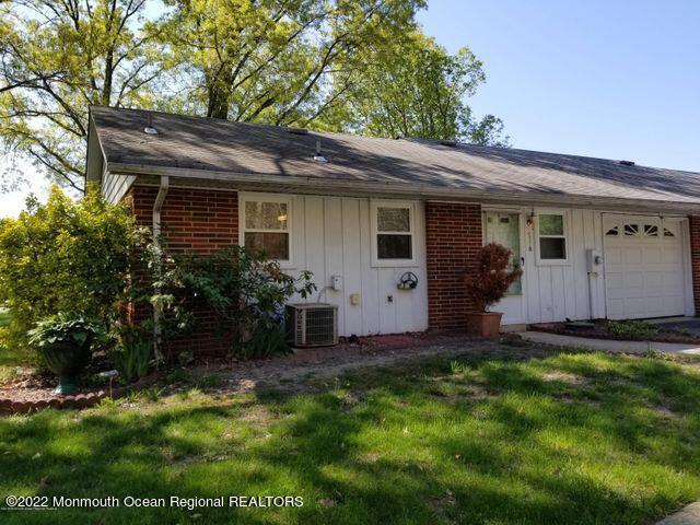 Building Photo - 715B Buckingham Dr