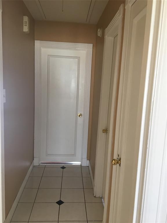 Foto del edificio - 15310 Reigate Ln