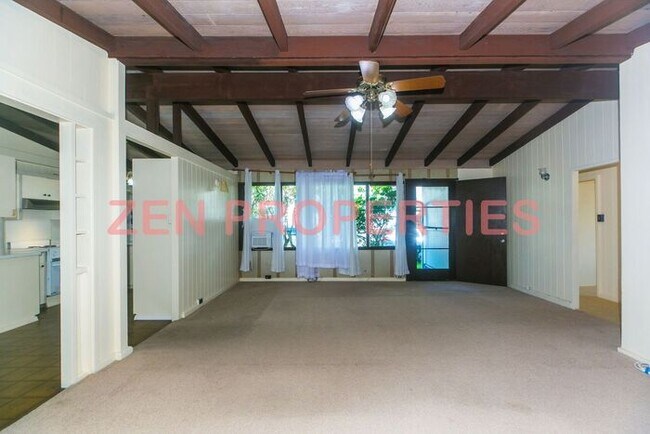 Foto del edificio - 2-story 5 Bedroom, 3 Bath Single Family Home