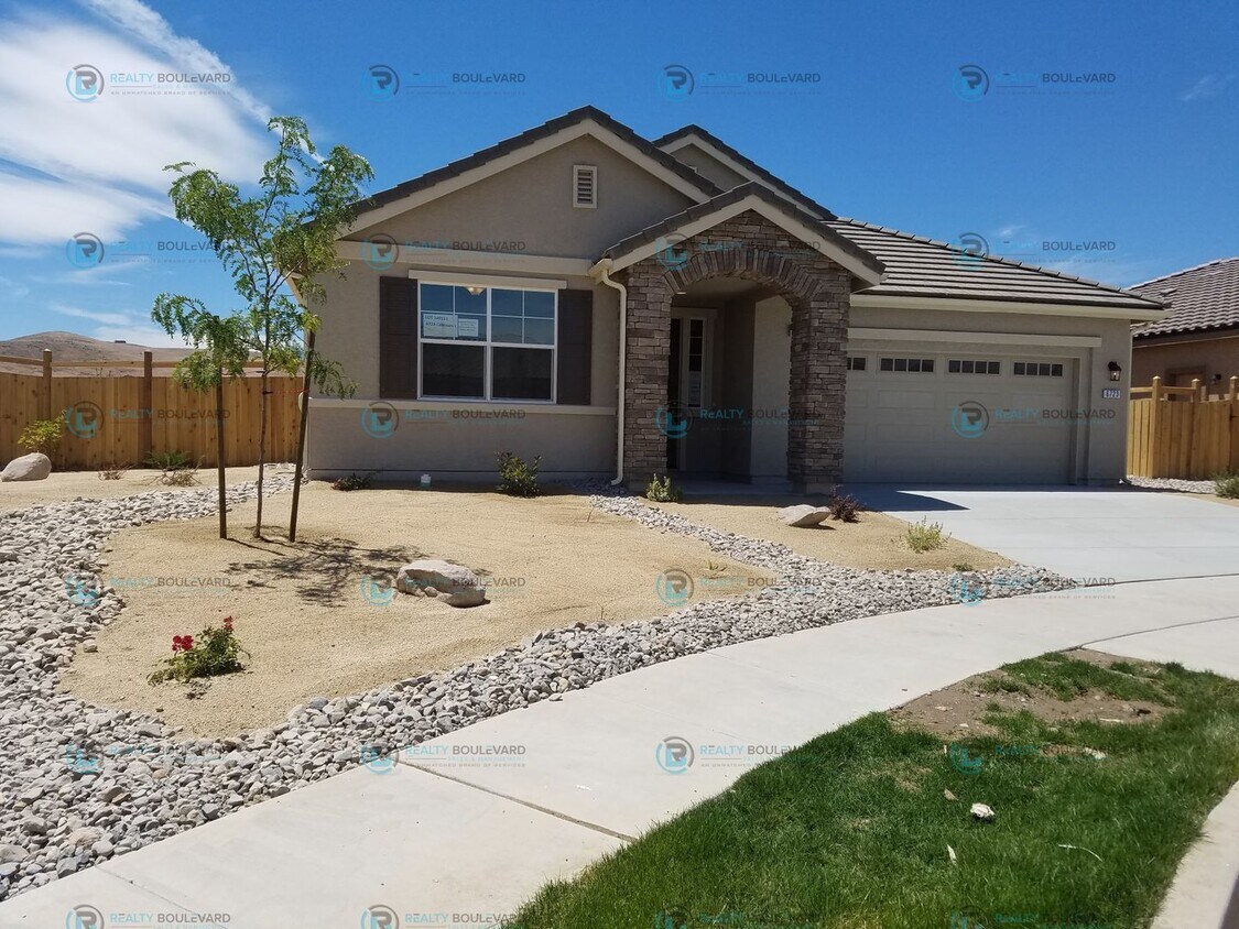 Primary Photo - Located in Spanish Springs!