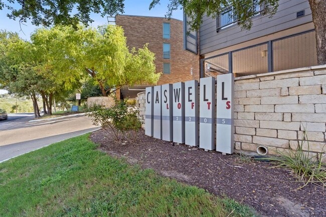 Building Photo - 2205 N Lamar Blvd