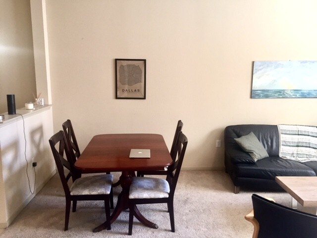 Primary Photo - 2415 Clark St