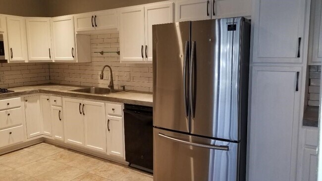 Foto del edificio - 2100 Tanglewilde St