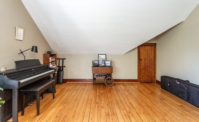 Foto del edificio - 256 Maple St