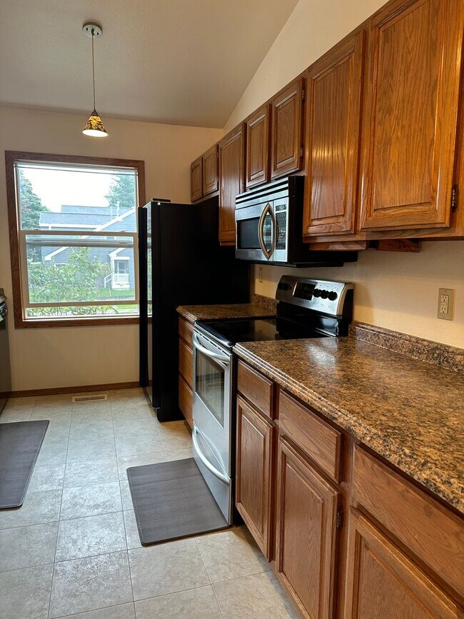 Building Photo - 1611 Elcadore Dr
