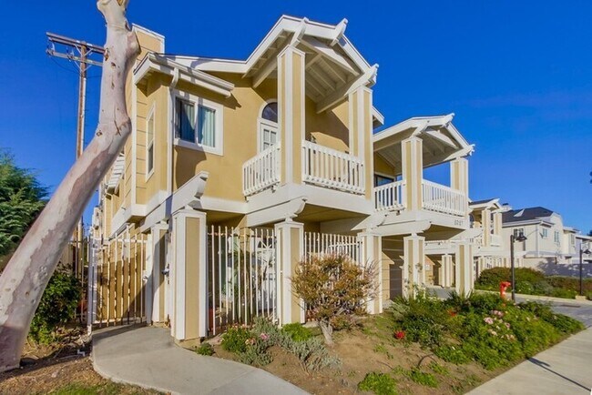 Building Photo - Beautiful Unit Ready for Move-in