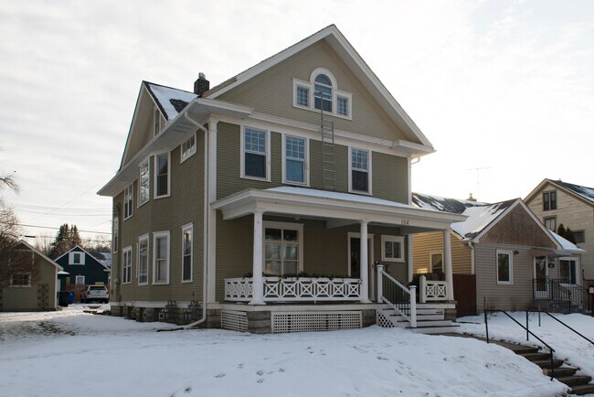 Foto del edificio - 164 Congress St W