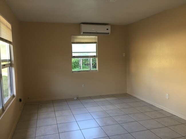 Foto del edificio - 2424 NW 21st St