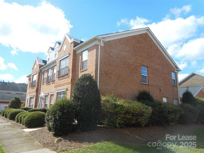 Foto del edificio - 3804 York Aly