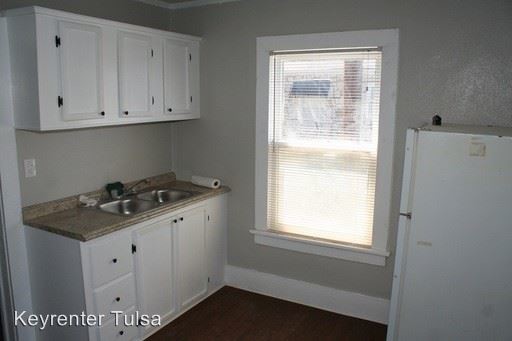 Foto del edificio - 1530 E 7th St